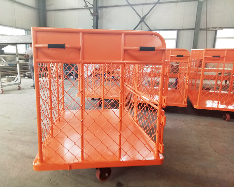 對(duì)開門周轉(zhuǎn)車